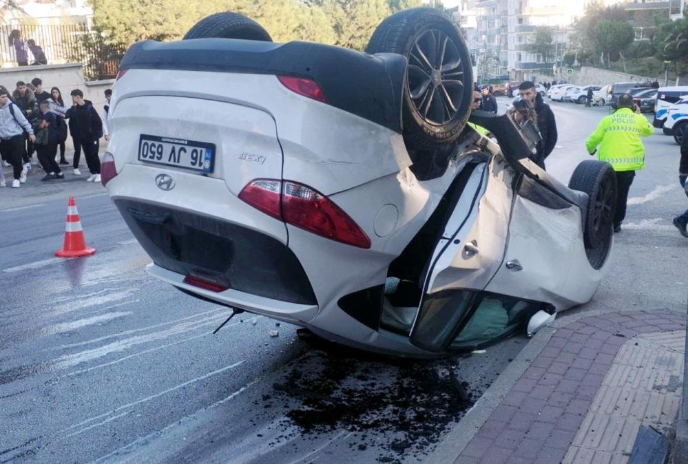 Bursa’da ölüm teğet geçti! Takla atan otomobilden sağ kurtuldular