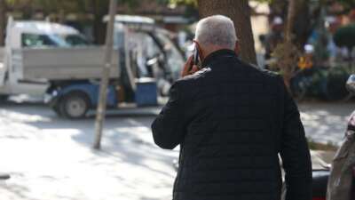 Yaşlıları dolandırıcılardan korumanın en etkili yolu