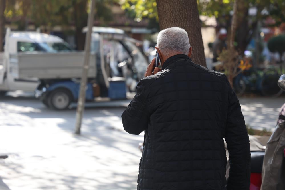 Yaşlıları dolandırıcılardan korumanın en etkili yolu