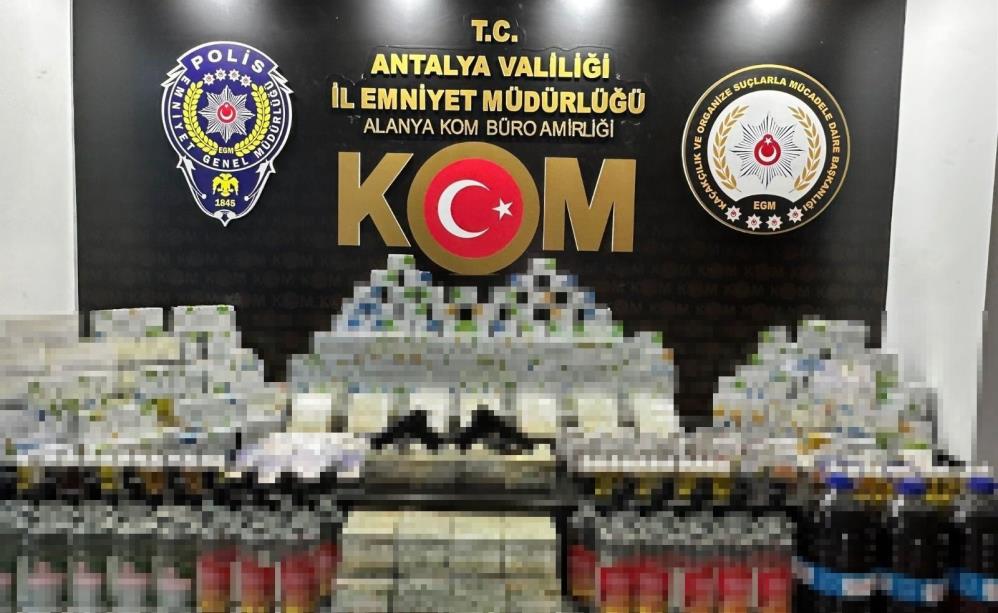 Antalya’da çok sayıda gümrük kaçağı malzeme ele geçirildi