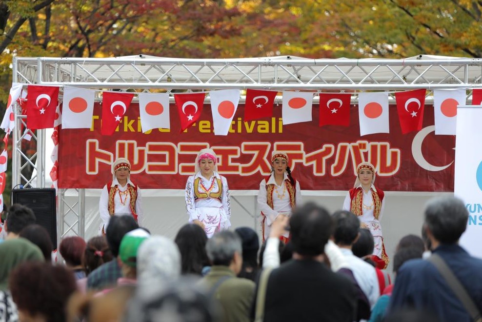 Tokyo’da Türkiye Festivali yapıldı, Japonlar halay çekti