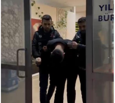 Bursa’da polise verdiği kimlik sahte çıktı, 34 yıl hapis cezasından dolayı gözaltına alındı