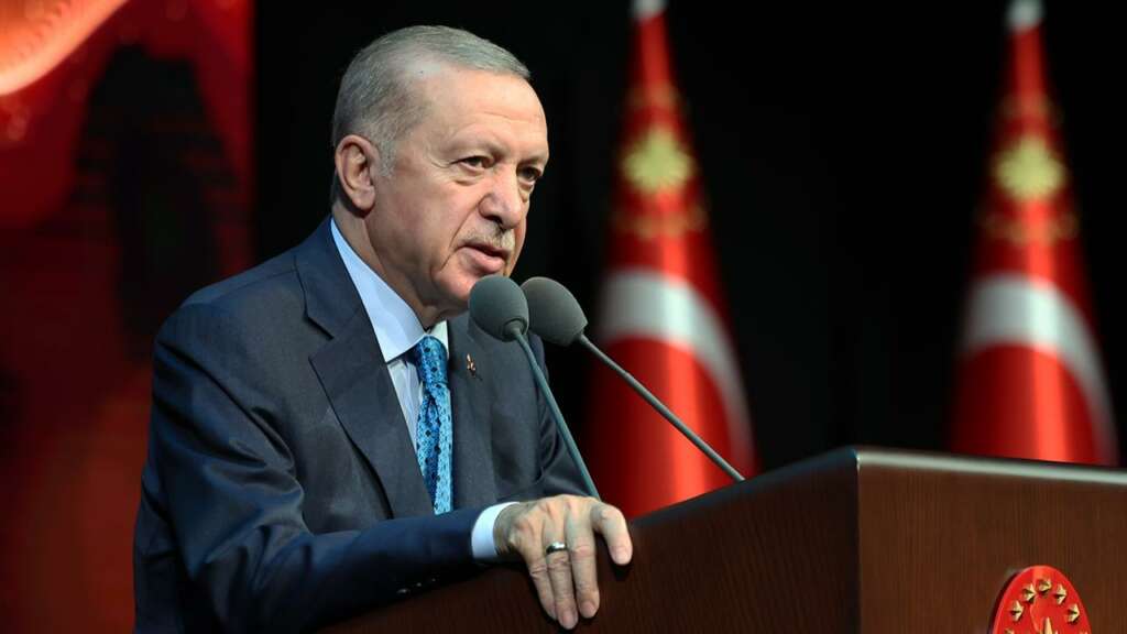 20 bin öğretmen ataması yapıldı! Erdoğan: Zehirlemesine izin veremeyiz