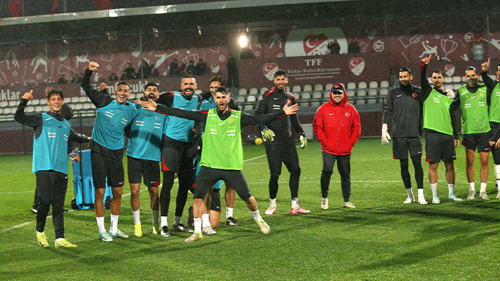 A Milli Futbol Takımı, Galler maçı hazırlıkların sürdürdü