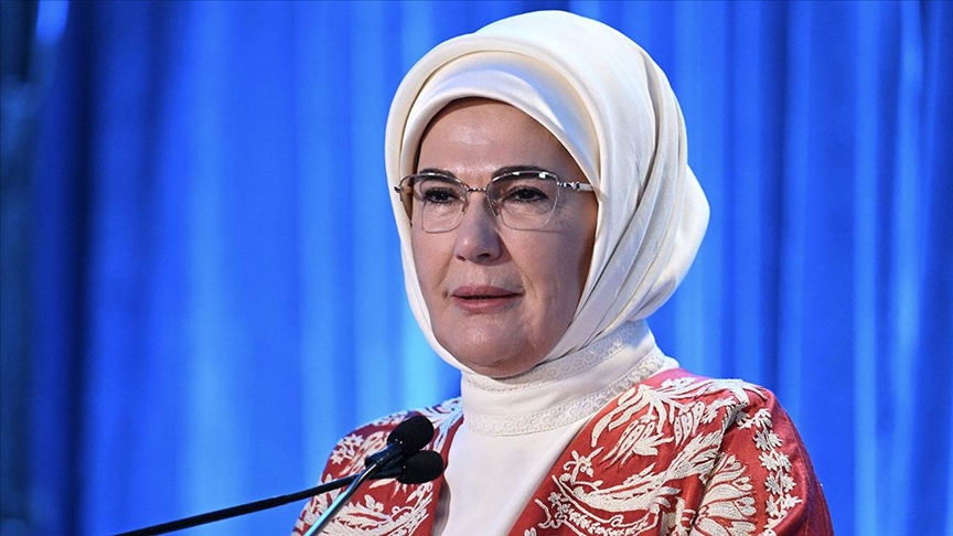 Emine Erdoğan: Kadınlar sadece bir cinsiyetin değil insanlığın yarısıdır