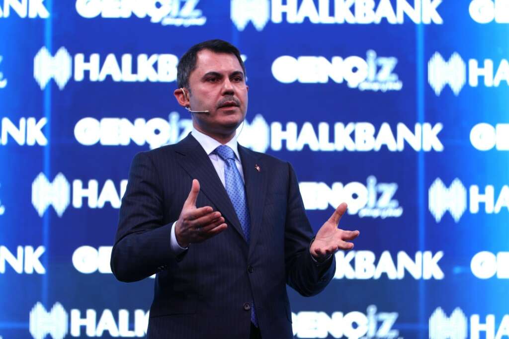 Bakan Kurum: “Sizlere plastikle kaplı bir dünyayı miras bırakmak istemiyoruz”