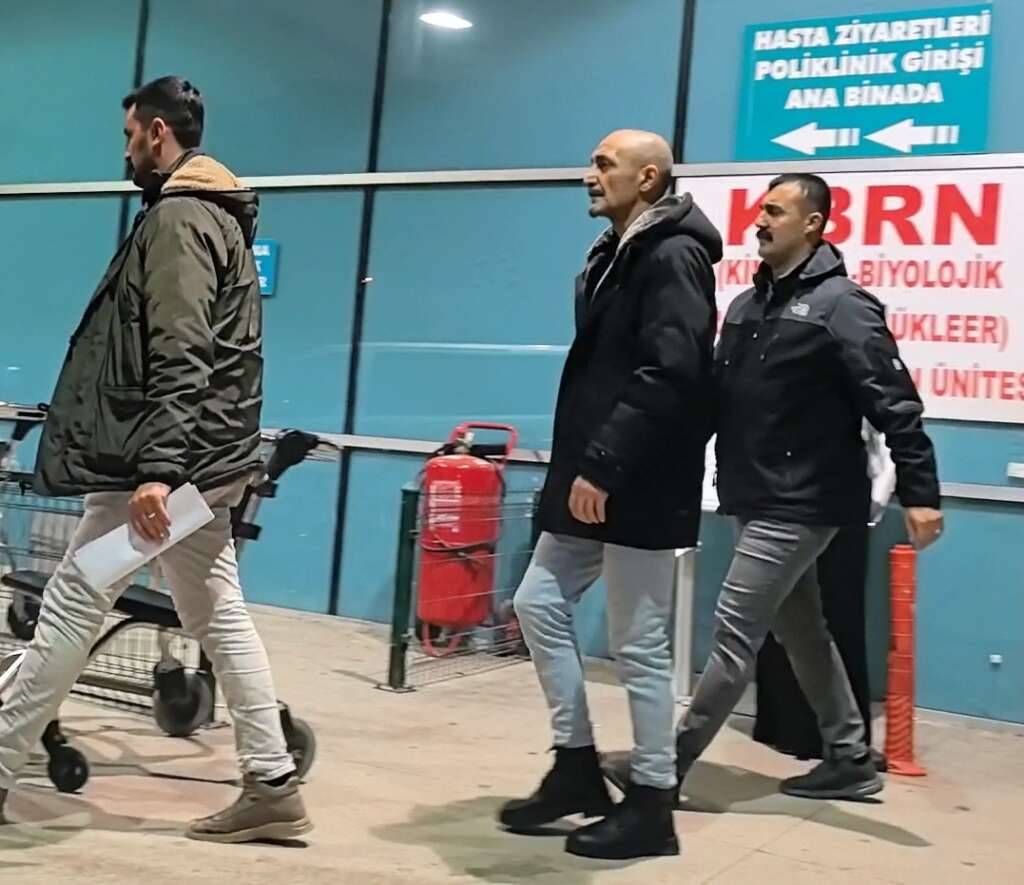 Bursa’da kardeşini sopayla darp edip tabancayla yaralayan ağabey tutuklandı