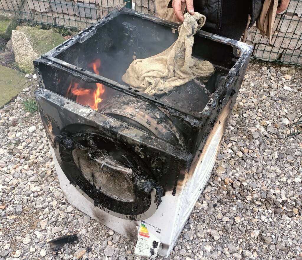 Çamaşır makinesi yangını paniğe neden oldu