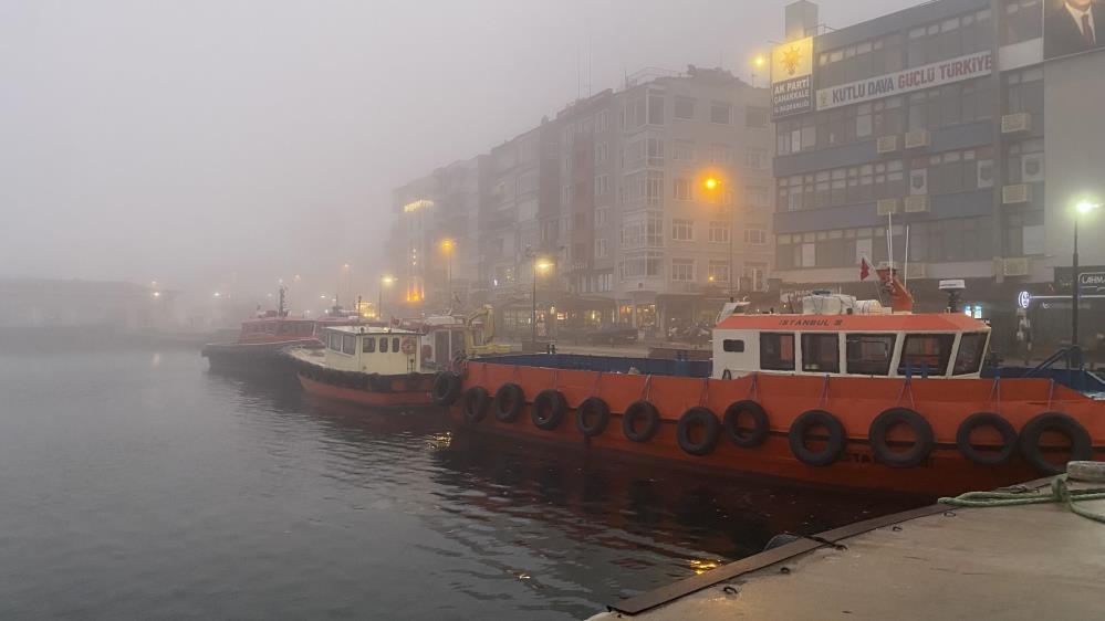 Çanakkale Boğazı sis nedeniyle transit gemi geçişlerine kapatıldı