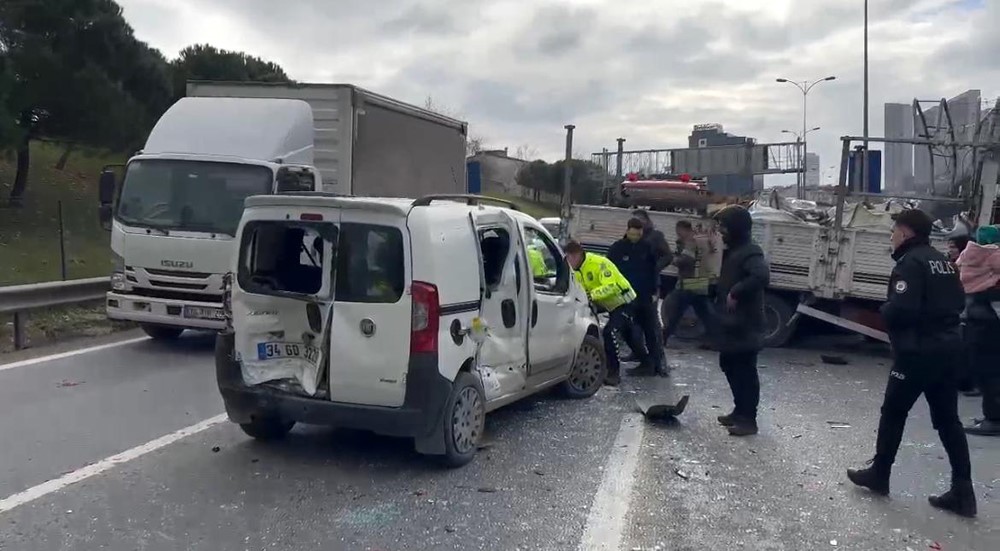 TEM bağlantı yolunda zincirleme kaza