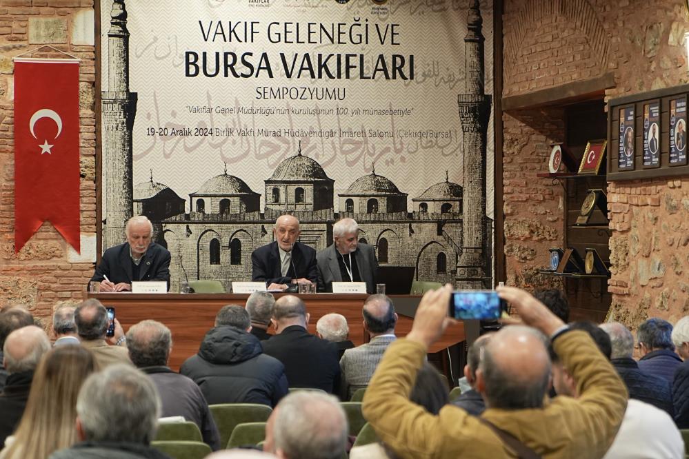 ‘Bursa Vakfiyeleri ve Vakıf Sergi Eserleri Fotoğraf Sergisi’ açıldı