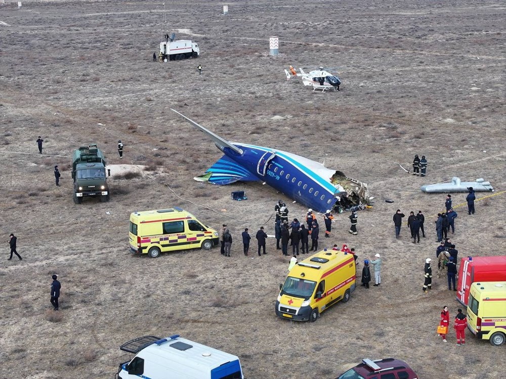 Kazakistan’da yolcu uçağı düştü: 38 kişi öldü