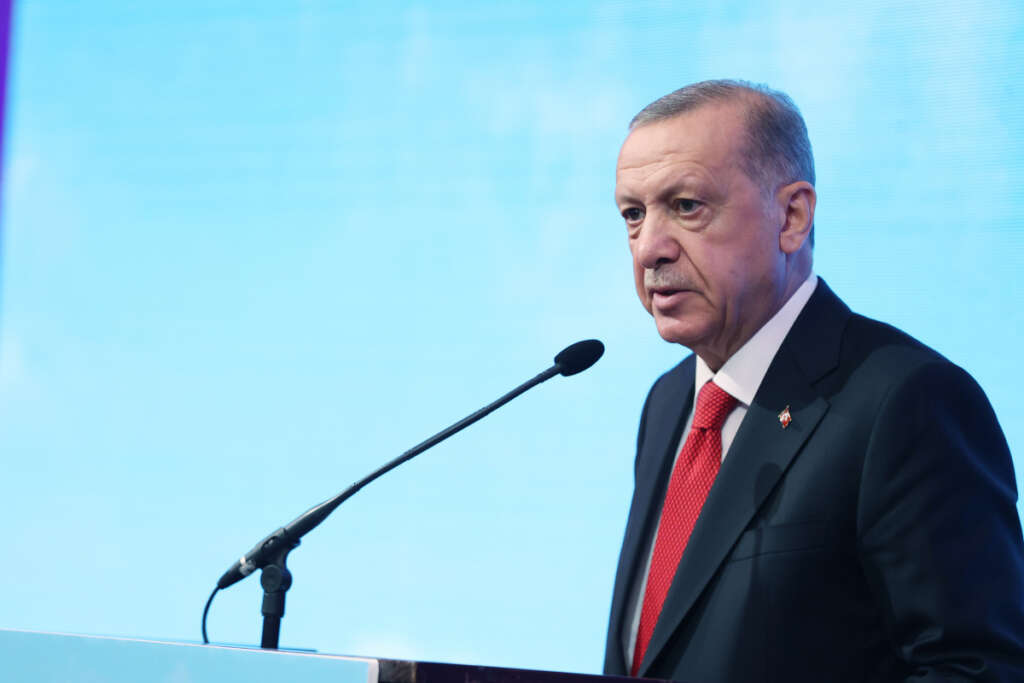 Erdoğan’dan Özel’e tepki: Oturduğu koltuğun hakkını veremedi