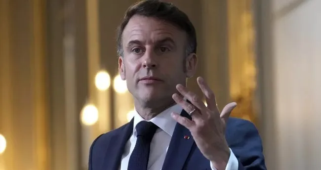 İran’dan Macron’a sert tepki: “Yapıcı olmayan tutumlarını gözden geçirmeli”