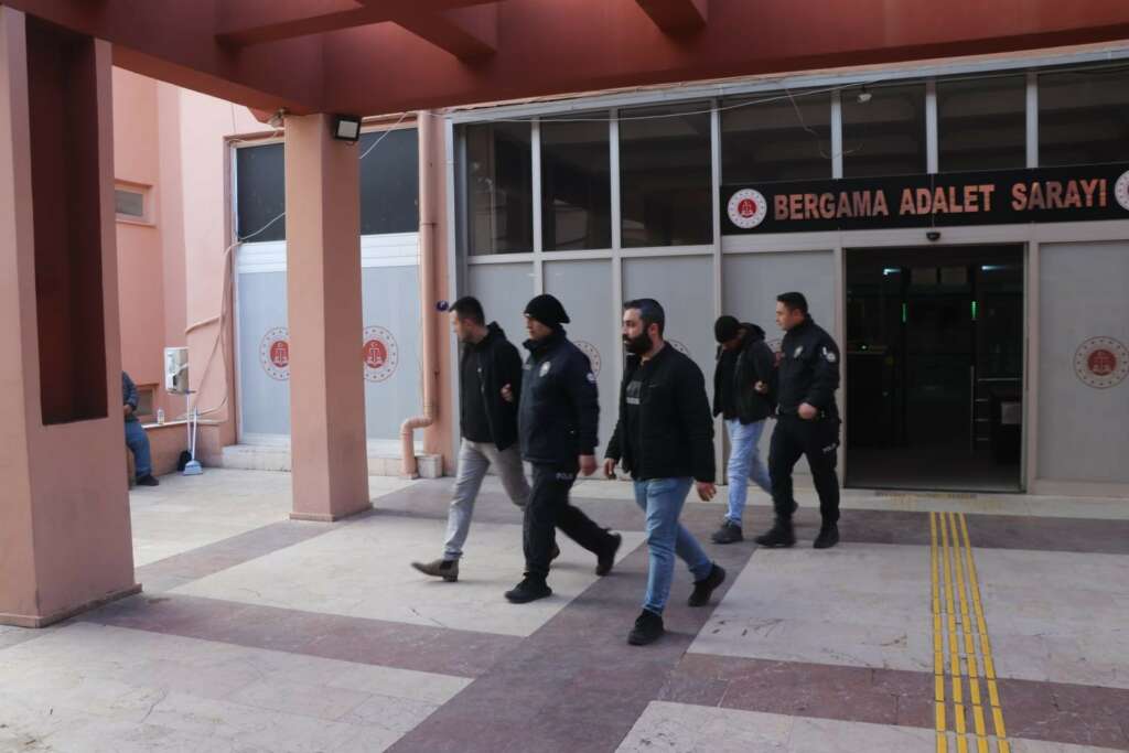 İzmir’de uyuşturucu operasyonu: 3 şüpheli tutuklandı