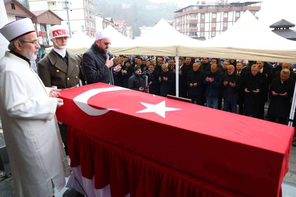 Cumhurbaşkanı Erdoğan Kıbrıs gazisi Muhammet Karslı’nın cenaze namazına katıldı