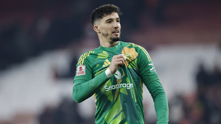 Altay Bayındır, Manchester United’ı FA Cup’ta üst tura taşıdı