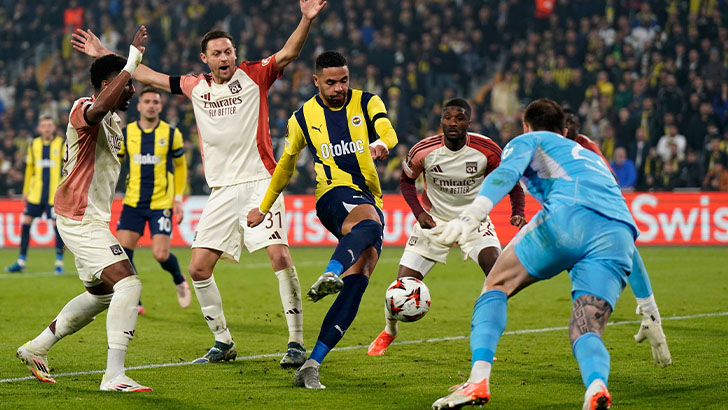 Fenerbahçe berabere kaldı, Osayi ve Amrabat cezalı duruma düştü