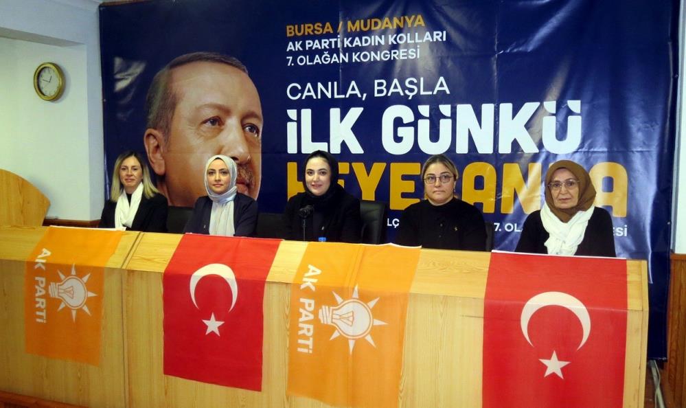 AK Parti Mudanya İlçe Kadın Kolları Başkanlığına Sibel Kalender seçildi