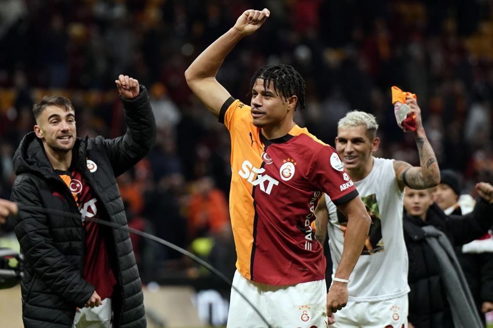 Galatasaray’da maç sonu 3’lüsü Gabriel Sara’dan