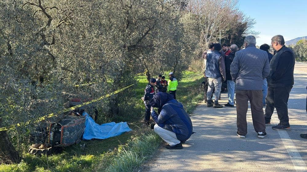 Bursa’da devrilen traktör can aldı