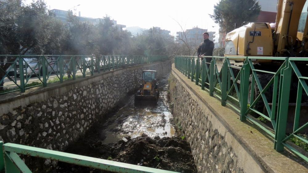 Mudanya Kara Dere’de temizlik çalışmaları başladı