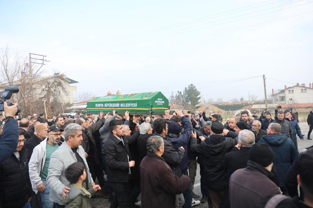 Yangın faciasında hayatını kaybeden Esra Nazik son yolculuğuna uğurlandı