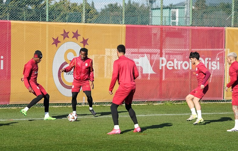 Galatasaray, Ajax maçı hazırlıklarını tamamladı