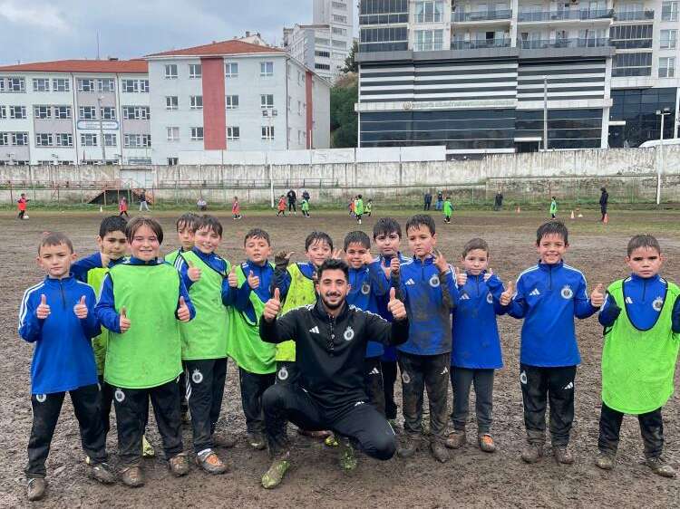 Bu sahada futbolcu mu yetişir? Bursa’dan bakanlığa çağrı