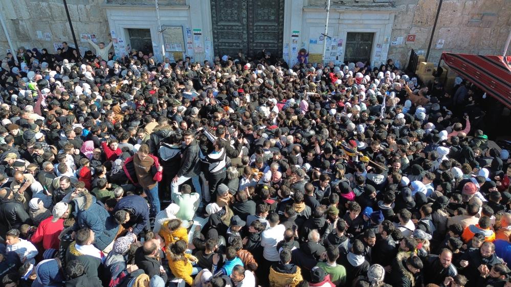 Emevi Camii’nde cuma namazı izdihamı