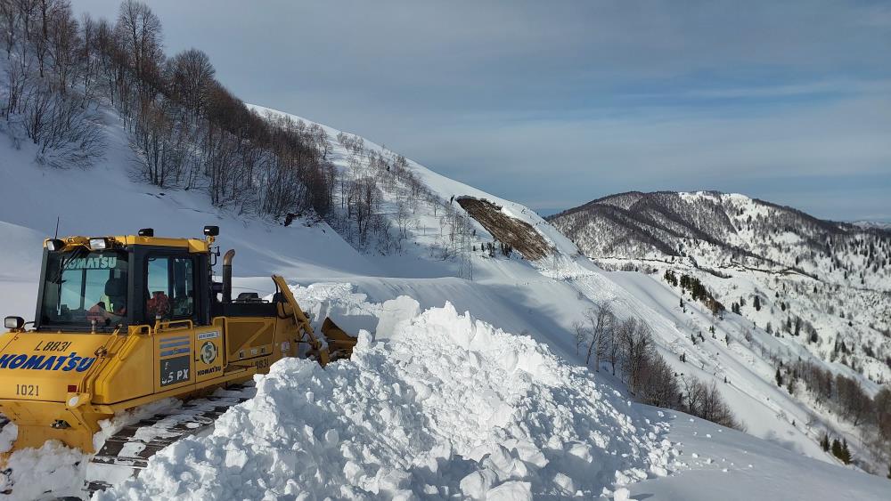 Artvin’de 19 günlük kar esareti sona erdi