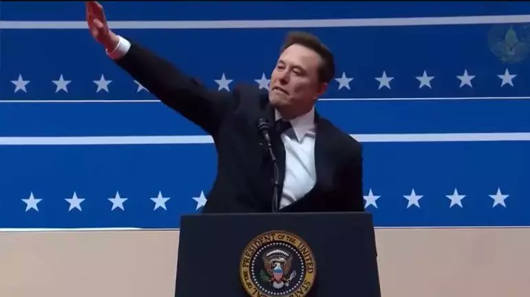 Elon Musk’ın hareketi Nazi selamına benzetildi