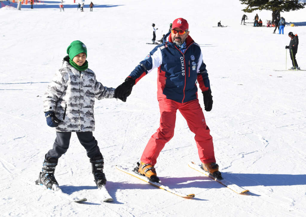 Osmangazi’deki çocuklar kayak yapmayı öğreniyor