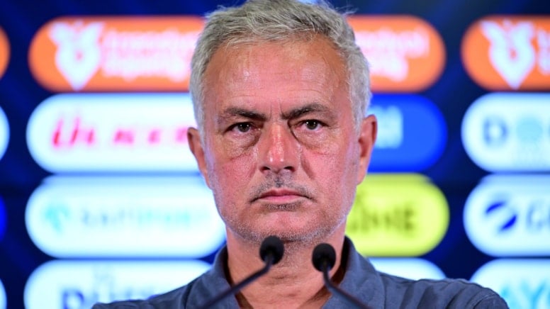 Mourinho’dan G.Saray tepkisi! ‘O skandalları izlemektense…’