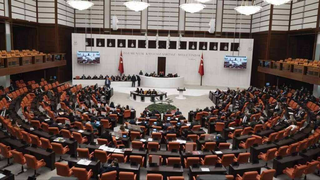 TBMM’de yoğun gündem: En düşük emekli maaşı görüşülecek