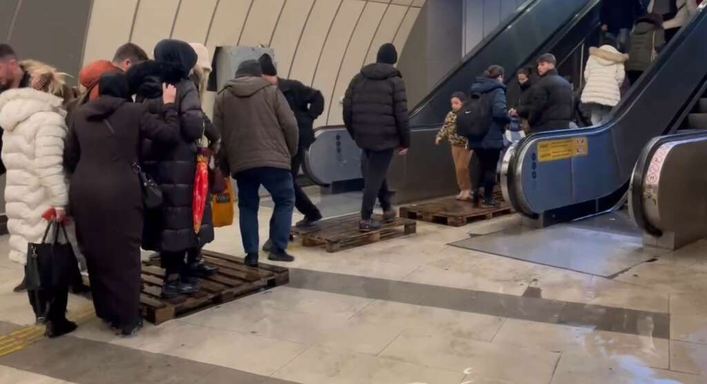 İstanbul’da metrobüs alt geçidi su bastı