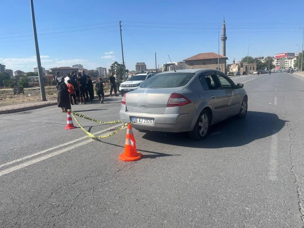 Eski eşini kızının gözleri önünde tabancayla vuran sanığa 18 yıl hapis cezası