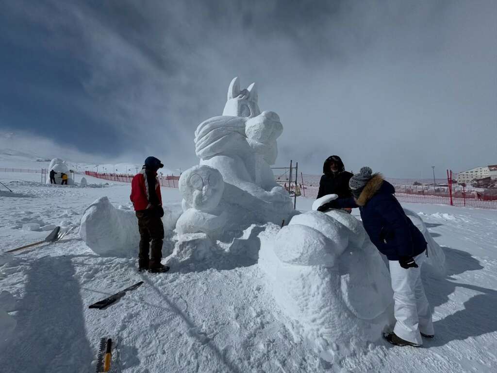 Kardan sanat eseri yaptılar