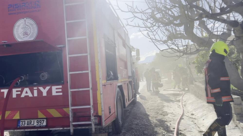 Mersin’de evde çıkan yangın korkuttu