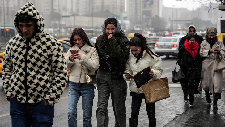 İstanbul’da lapa lapa kar yağışı