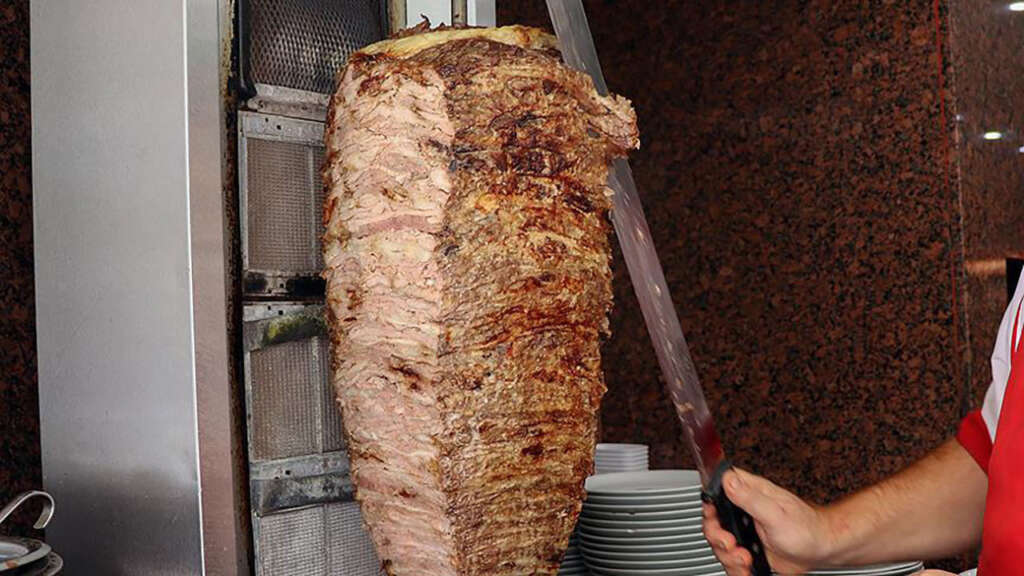 Bakan Yerlikaya duyurdu! Ünlü döner zincirine FETÖ operasyonu!