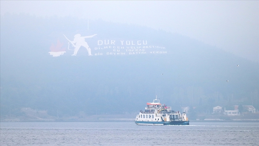 Çanakkale Boğazı sis nedeniyle transit gemi geçişlerine kapatıldı