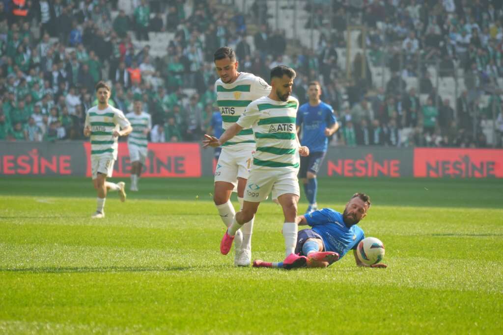 Bursaspor taraftarıyla kazandı