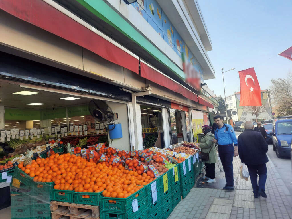 Osmangazi’de kaldırım işgaline geçit yok