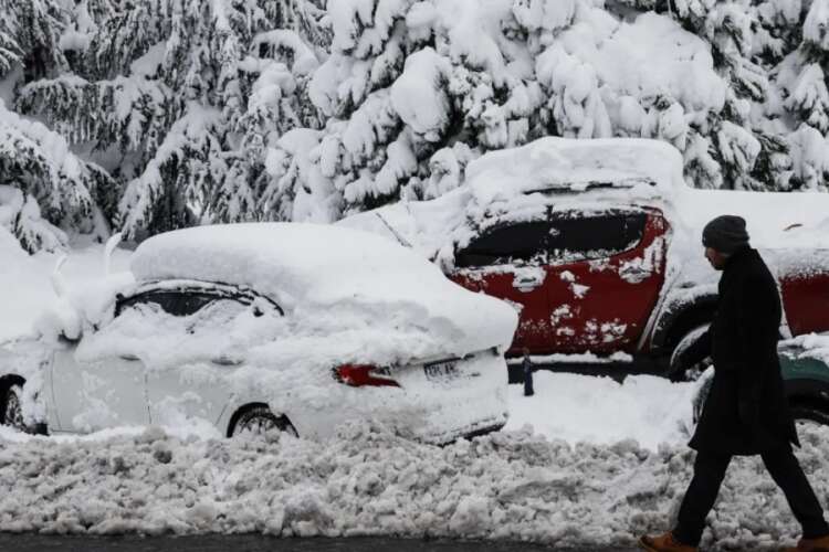 Kar geri geliyor! Sıcaklık 20 derece düşecek