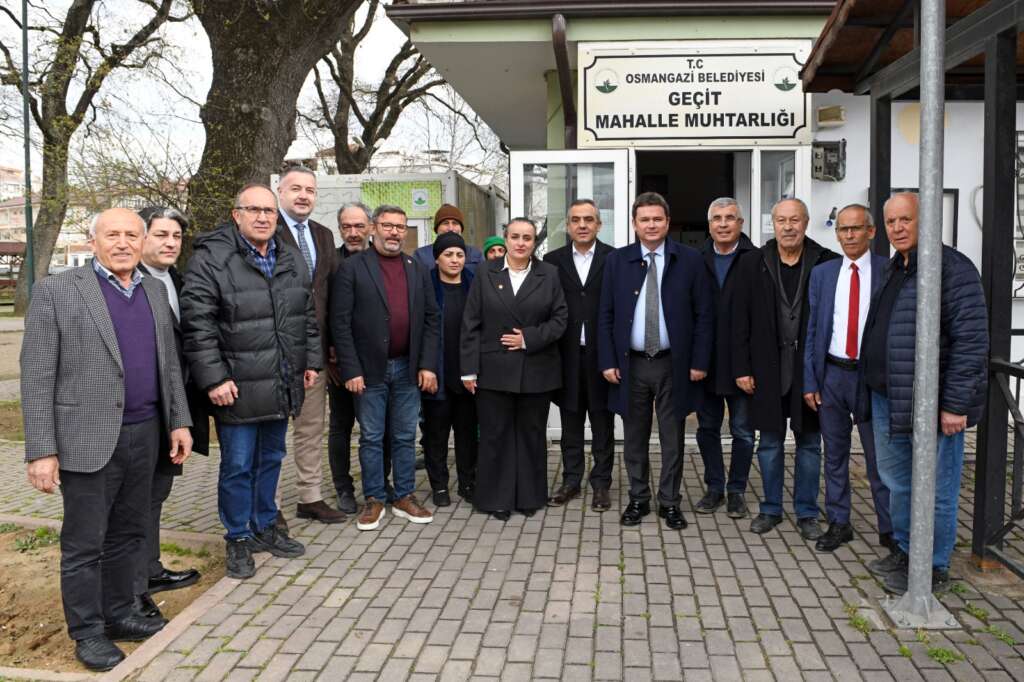 Başkan Aydın ilçeyi mahalle mahalle geziyor