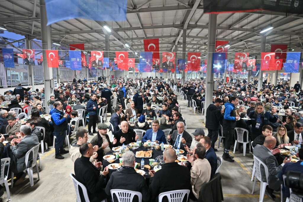 Bursa Büyükşehir’in iftarlarında 53 bin kişi buluştu