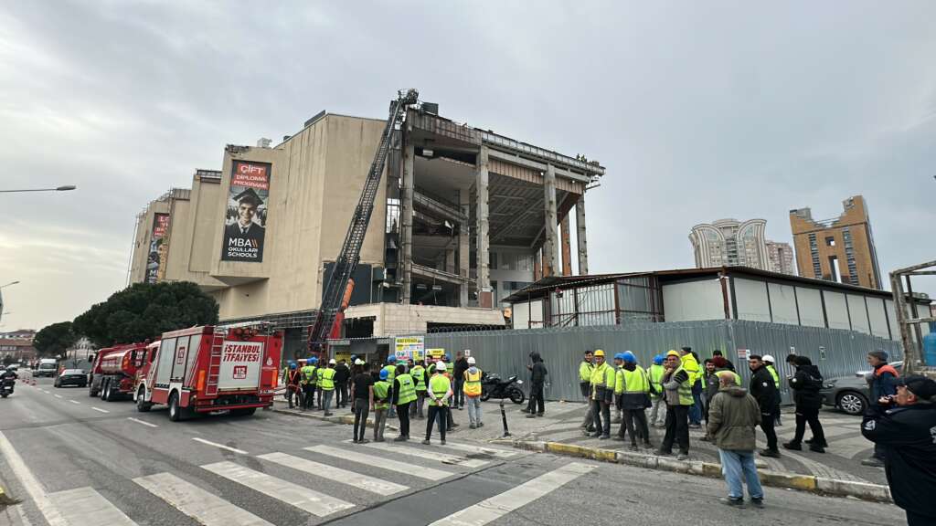 İstanbul’da inşaat halindeki binada yangın