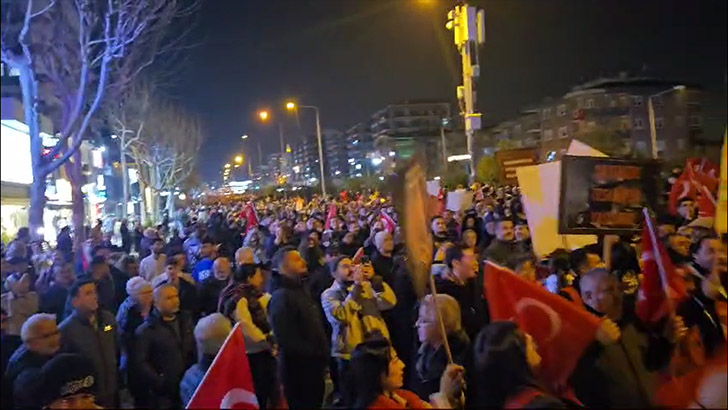 Bursa’da İmamoğlu protestosu… FSM Bulvarı’nda yürüyüş başladı!