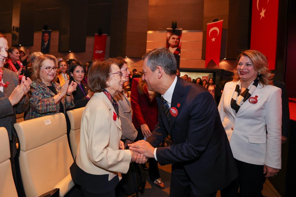 CHP lideri Özel’den Kadınlar Günü mesajı